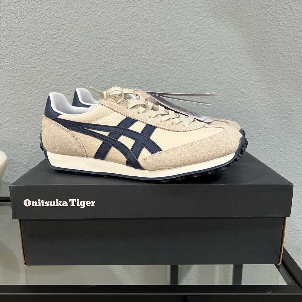 Onitsuka Tiger EDR 78, unisex size 6 (7.5 women)